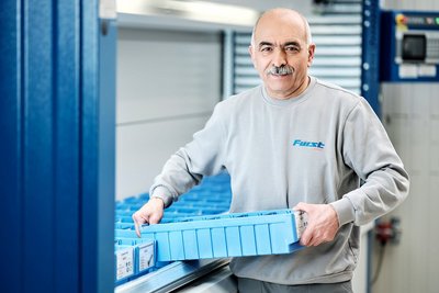 Die Fürst Outsourcing kontrolliert Ihre Waren und lagert diese ein - Outsourcing Fürst Gruppe